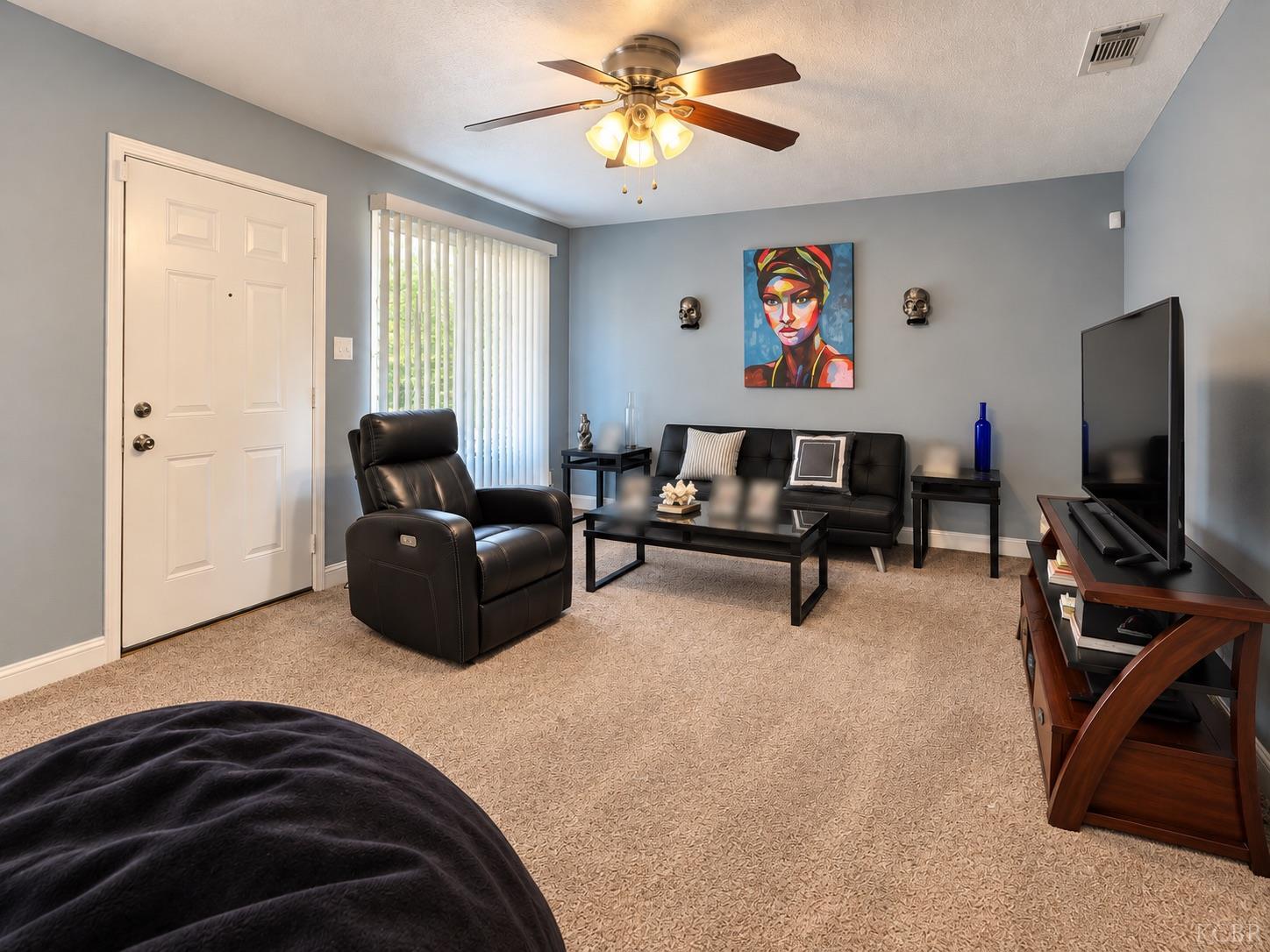 1247 E Cortland Ave, Fresno, CA 93704