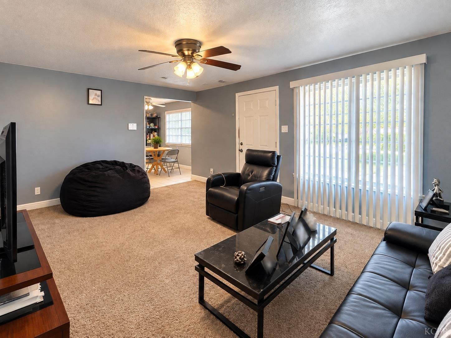 1247 E Cortland Ave, Fresno, CA 93704