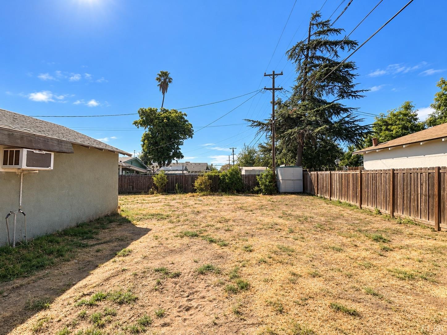 1247 E Cortland Ave, Fresno, CA 93704