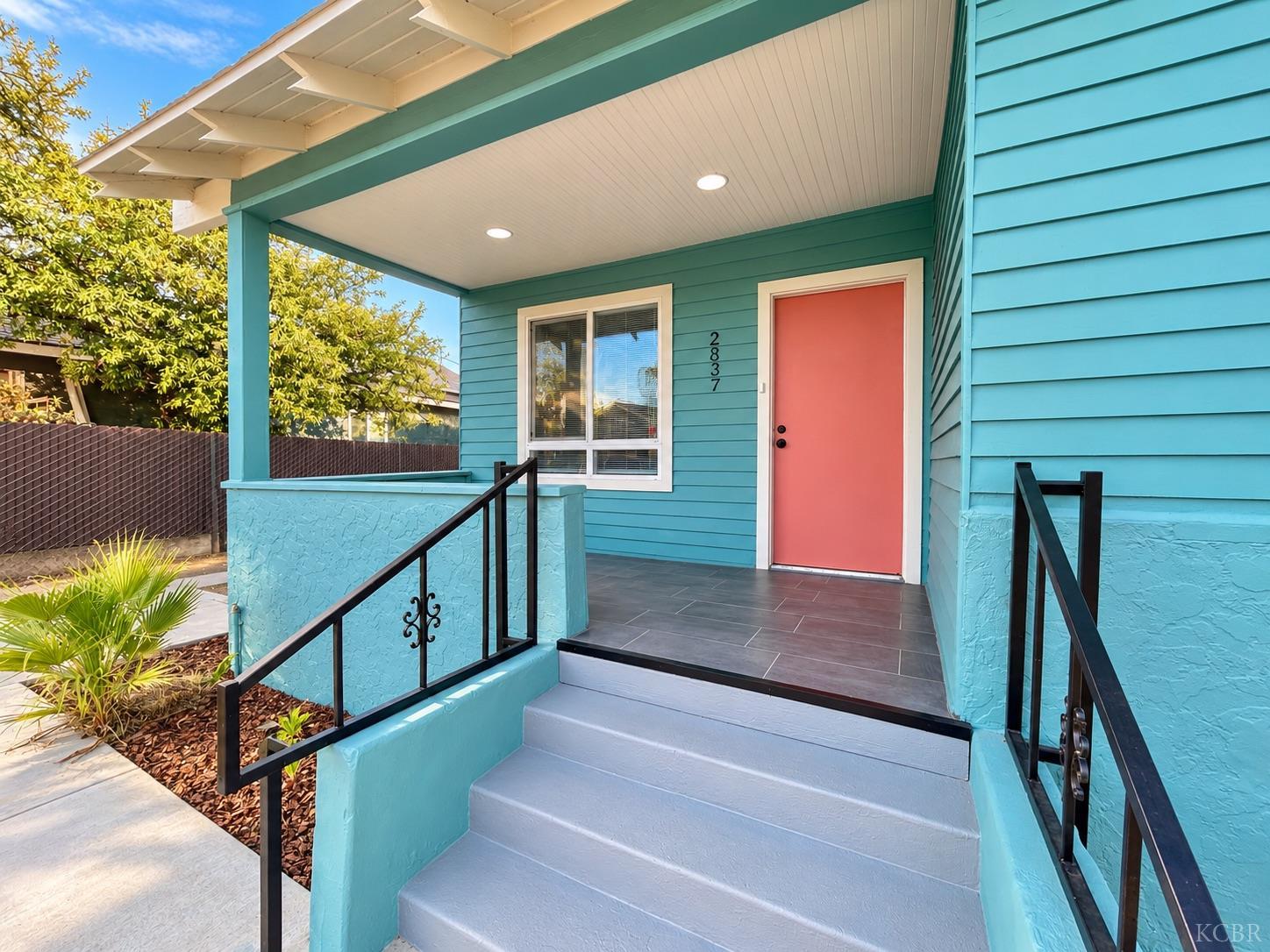 2837 E Grant Ave, Fresno, CA 93701