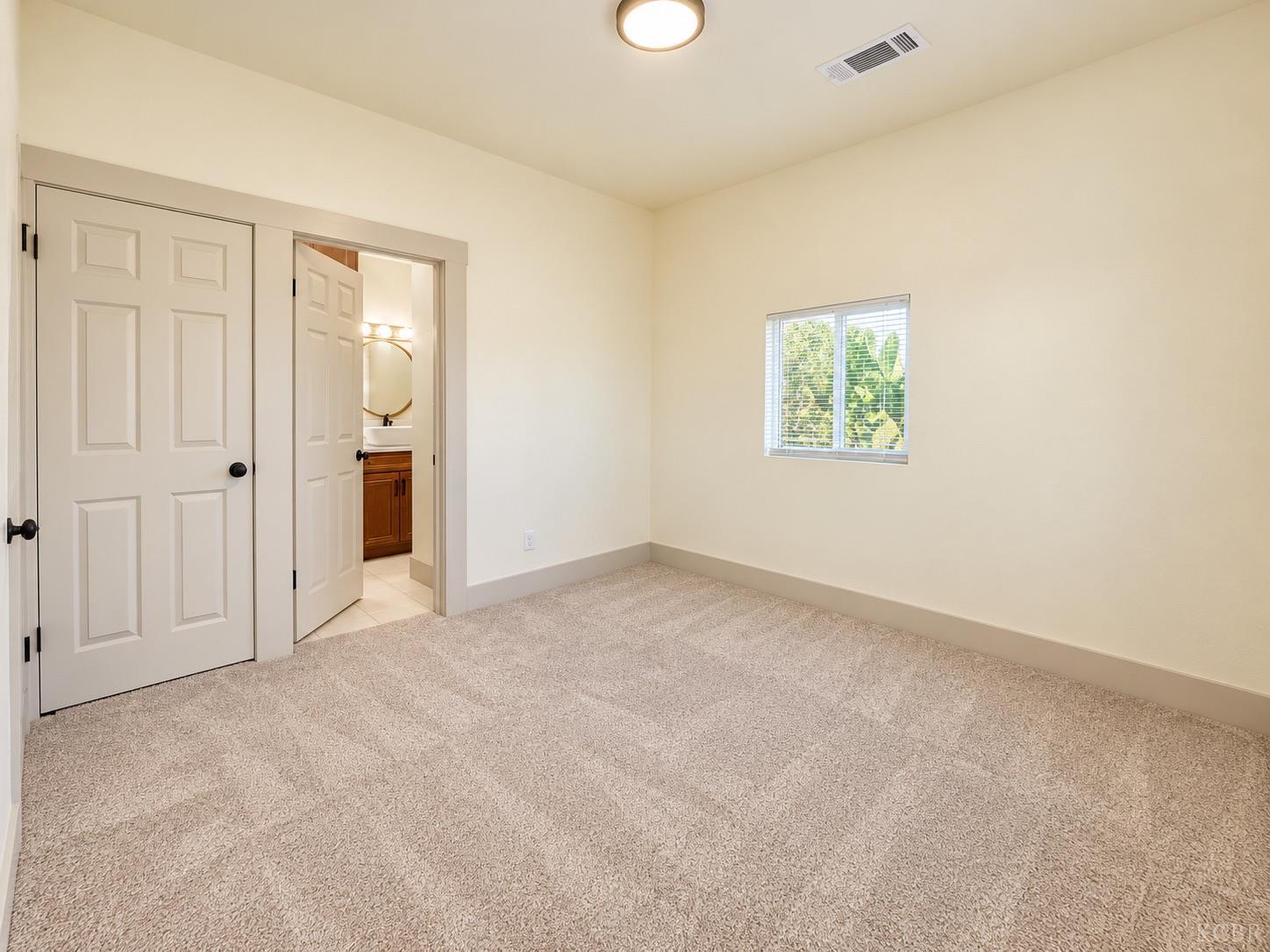 2837 E Grant Ave, Fresno, CA 93701