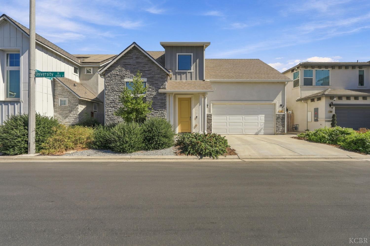 4432 S University St, Visalia, CA 92377
