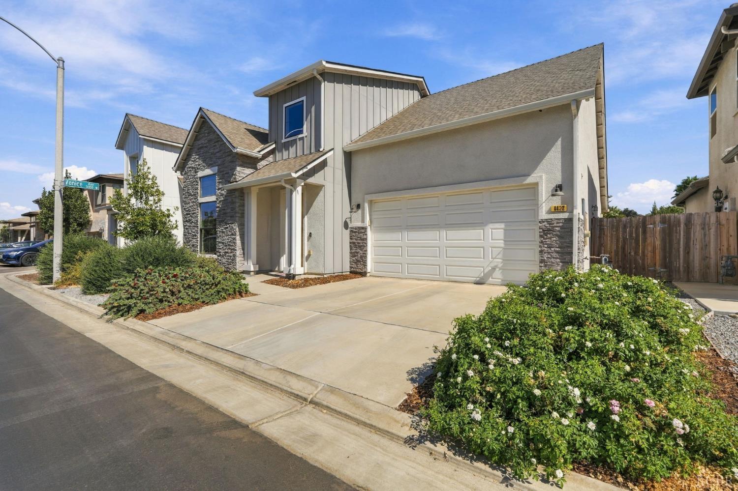 4432 S University St, Visalia, CA 92377