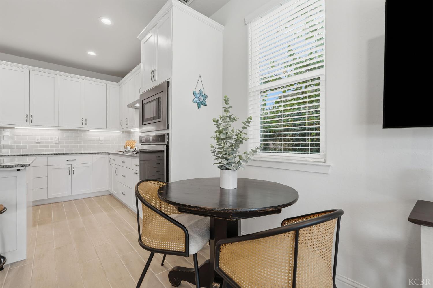 4432 S University St, Visalia, CA 92377