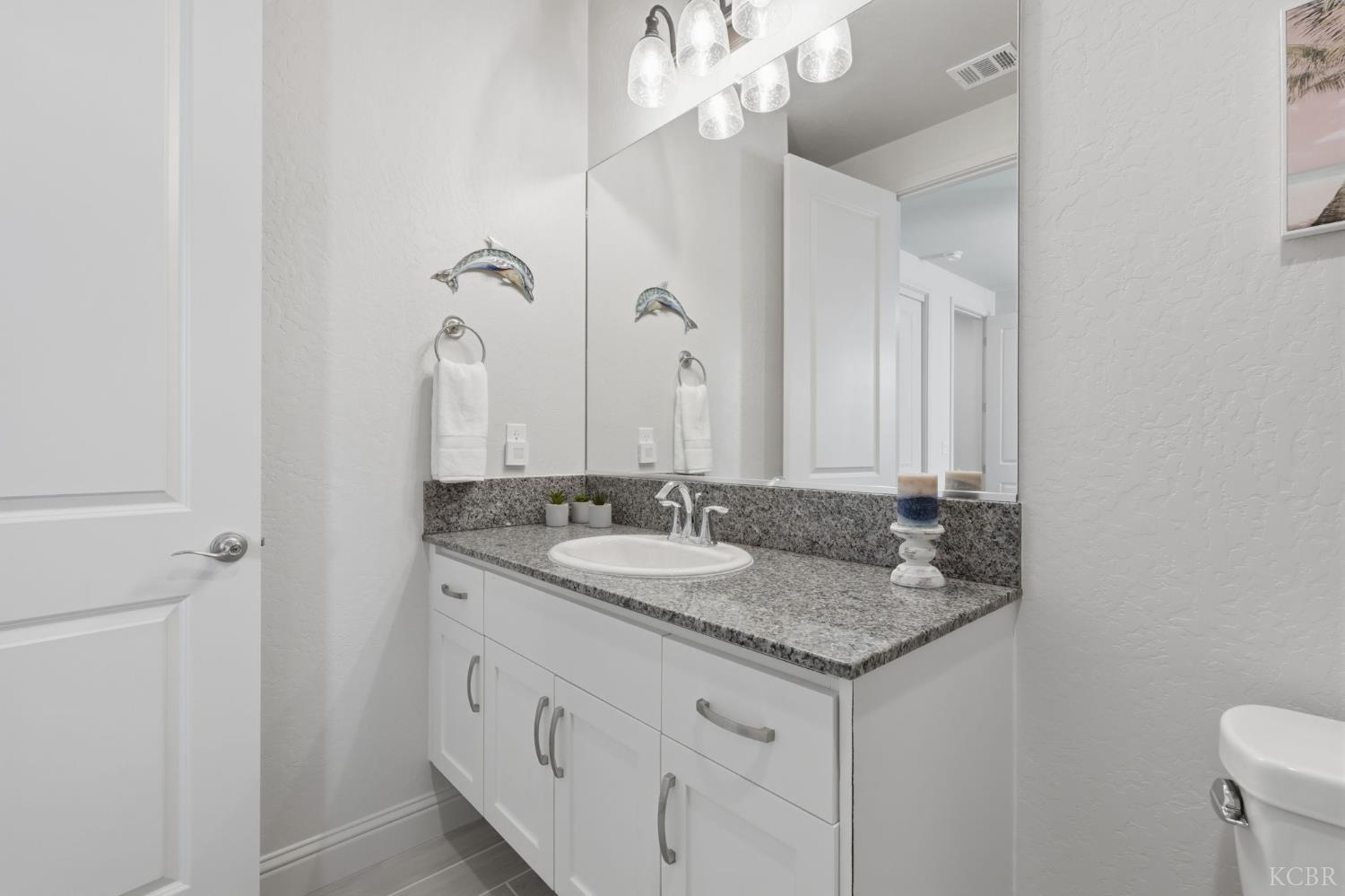 4432 S University St, Visalia, CA 92377