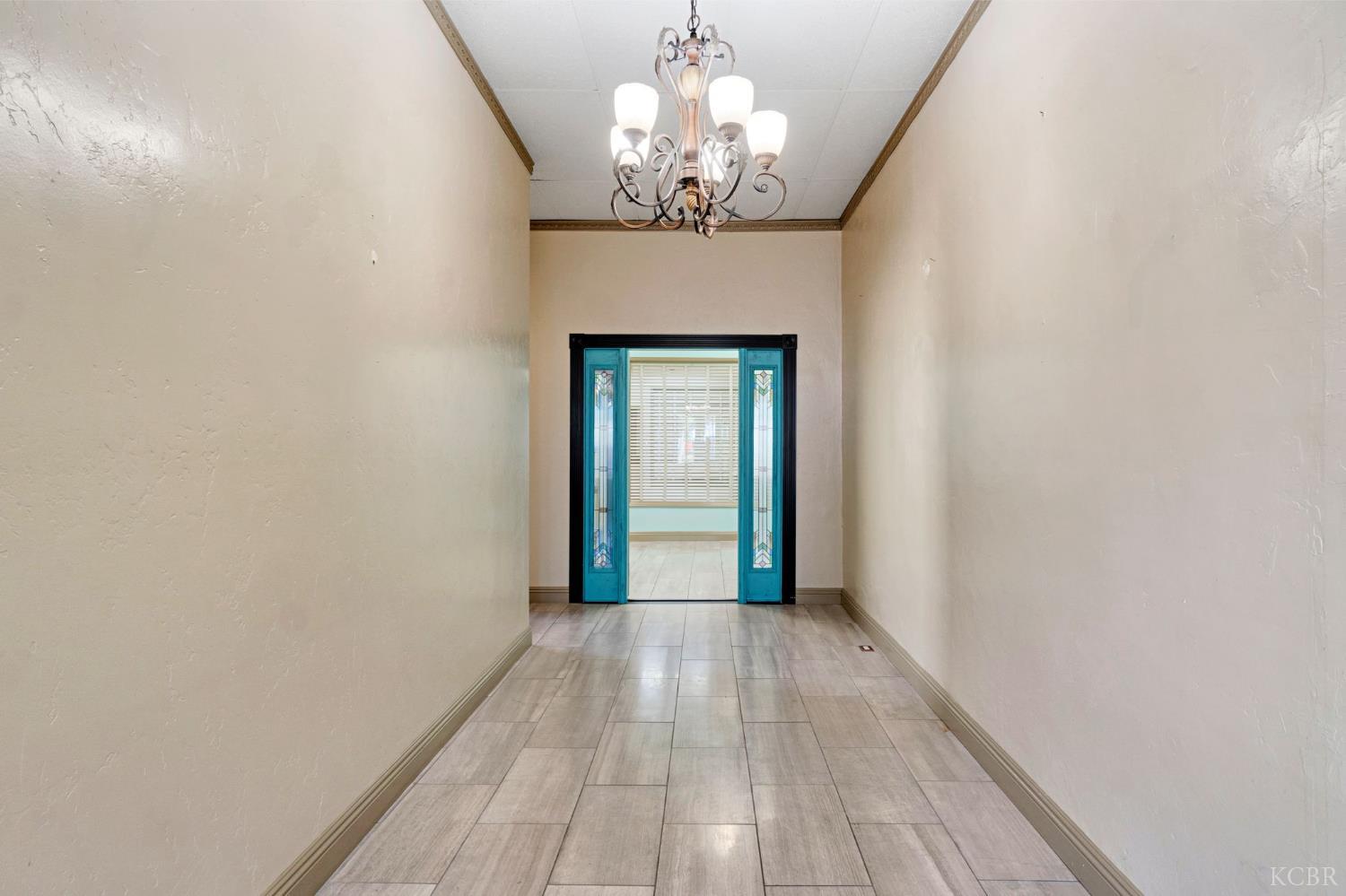222 Heinlen St, Lemoore, CA 93245