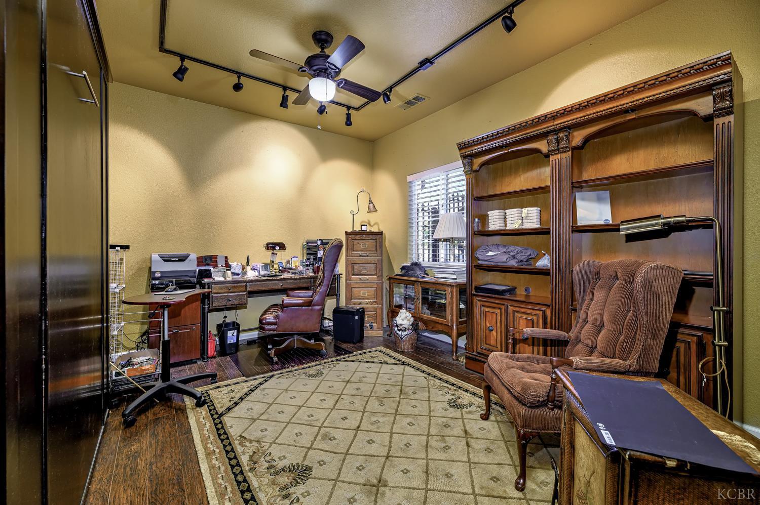514 Mallard Ave, Lemoore, CA 93245