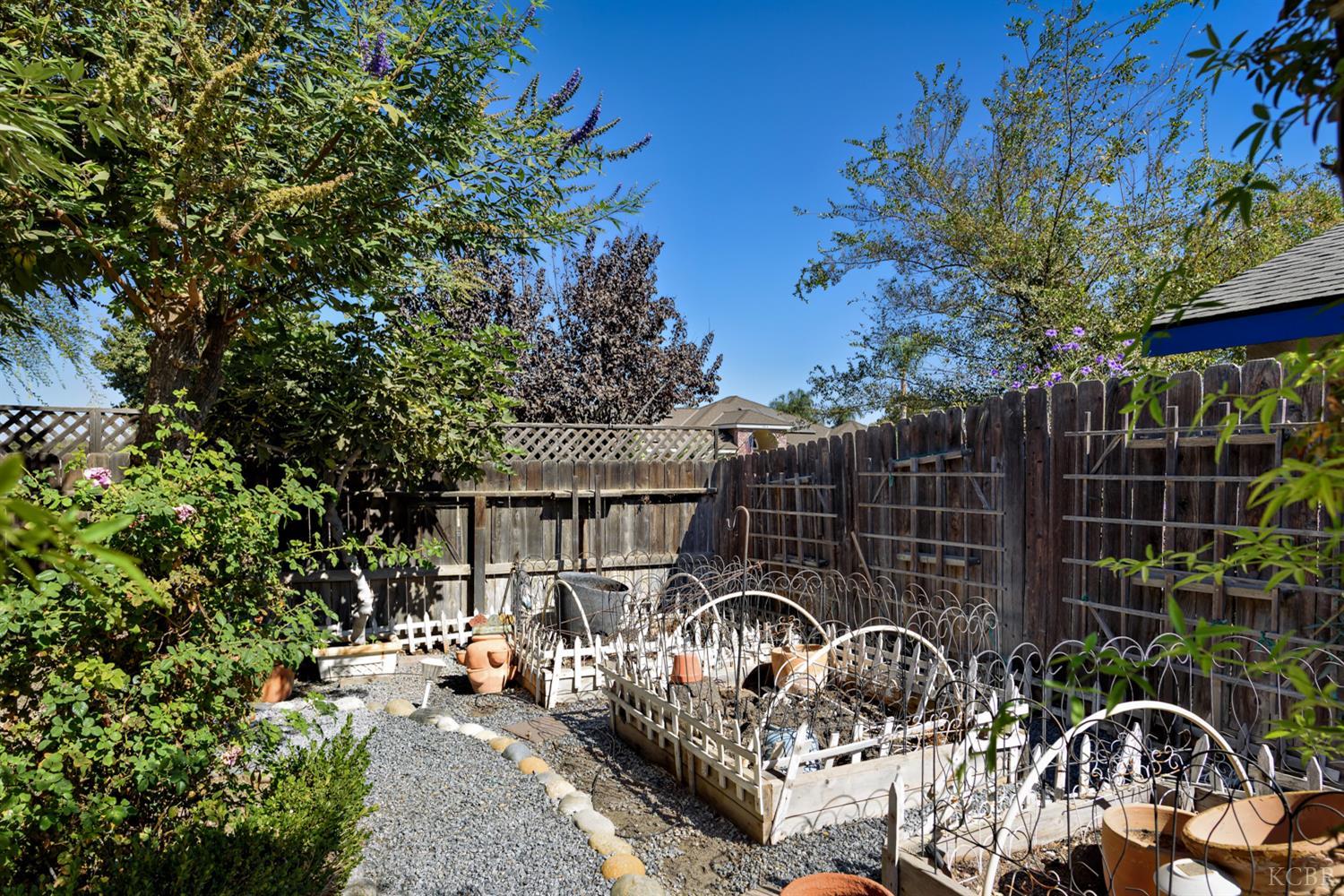 514 Mallard Ave, Lemoore, CA 93245