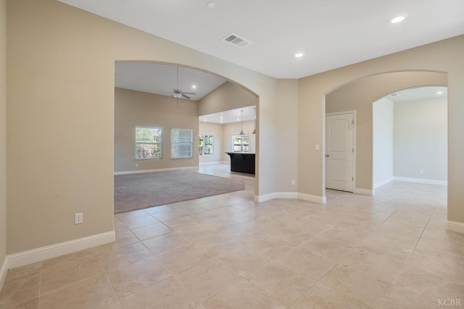 2521 N Fontana St, Visalia, CA 93291