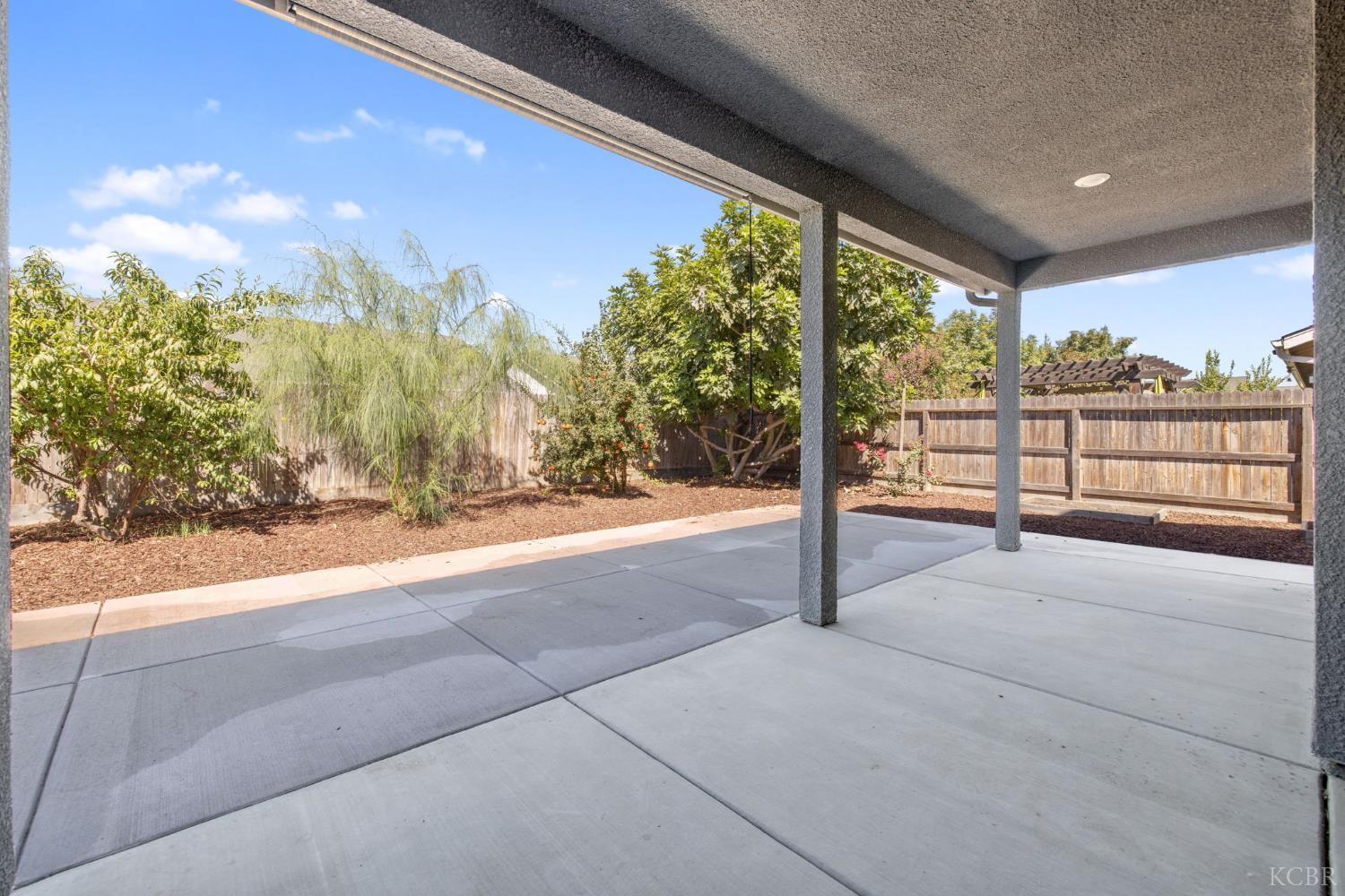 2521 N Fontana St, Visalia, CA 93291