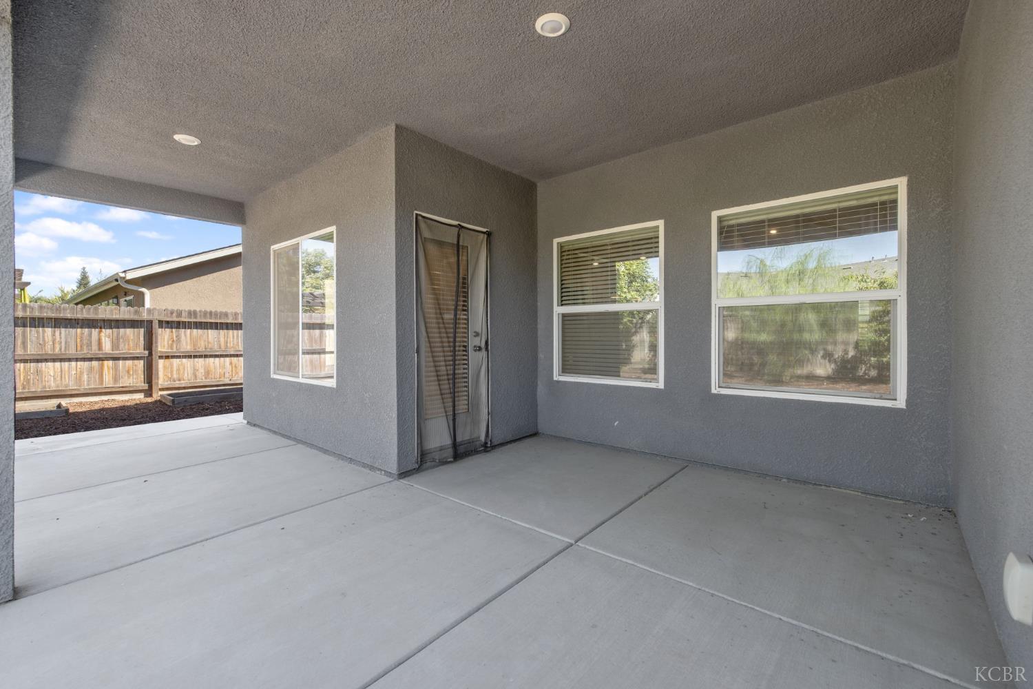 2521 N Fontana St, Visalia, CA 93291