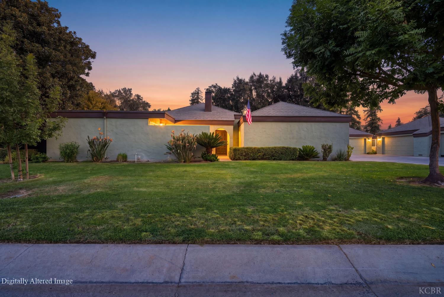 2950 W Border Links Dr, Visalia, CA 93291