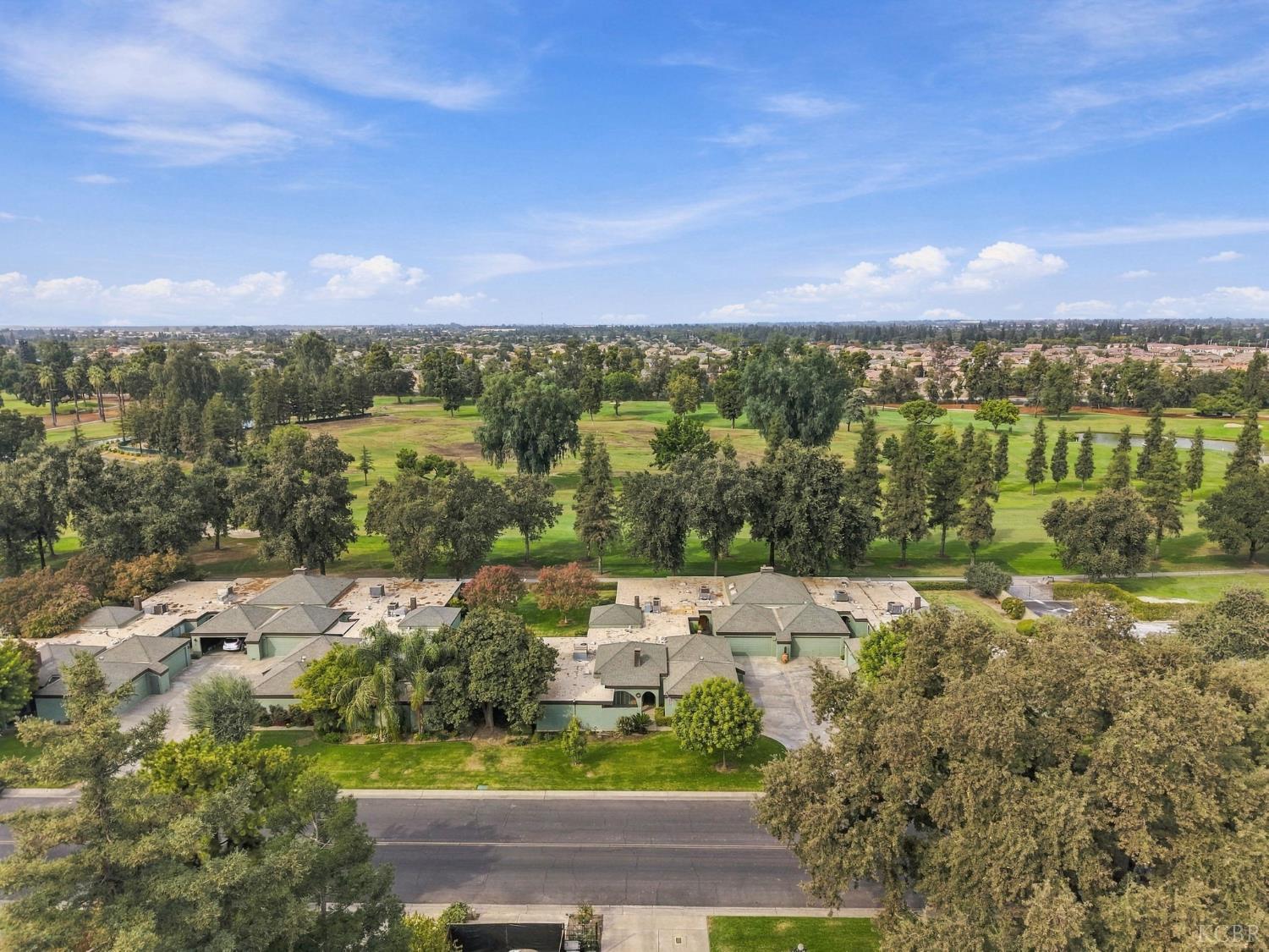2950 W Border Links Dr, Visalia, CA 93291