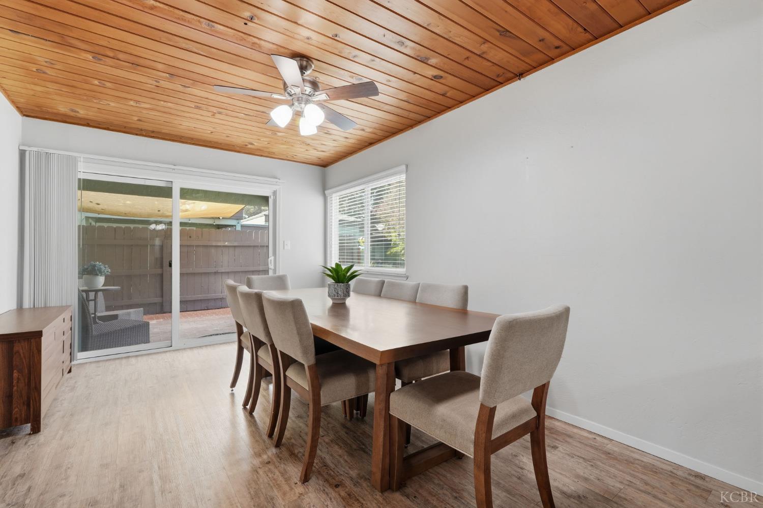 2950 W Border Links Dr, Visalia, CA 93291