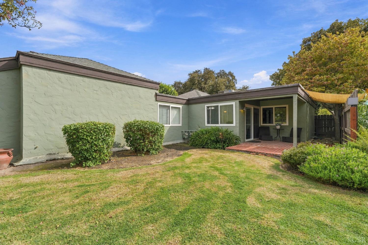 2950 W Border Links Dr, Visalia, CA 93291