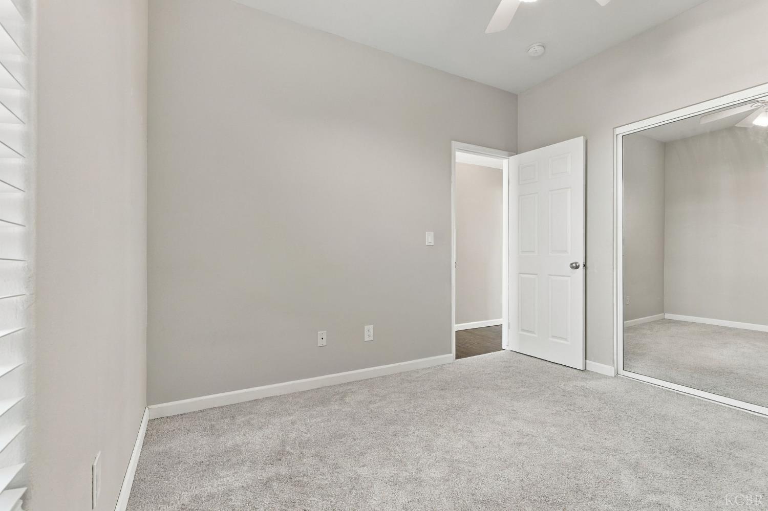 989 Northstar Dr, Hanford, CA 93230