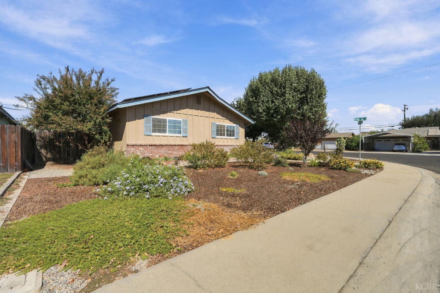 2234 W Cambridge Ave, Visalia, CA 93277