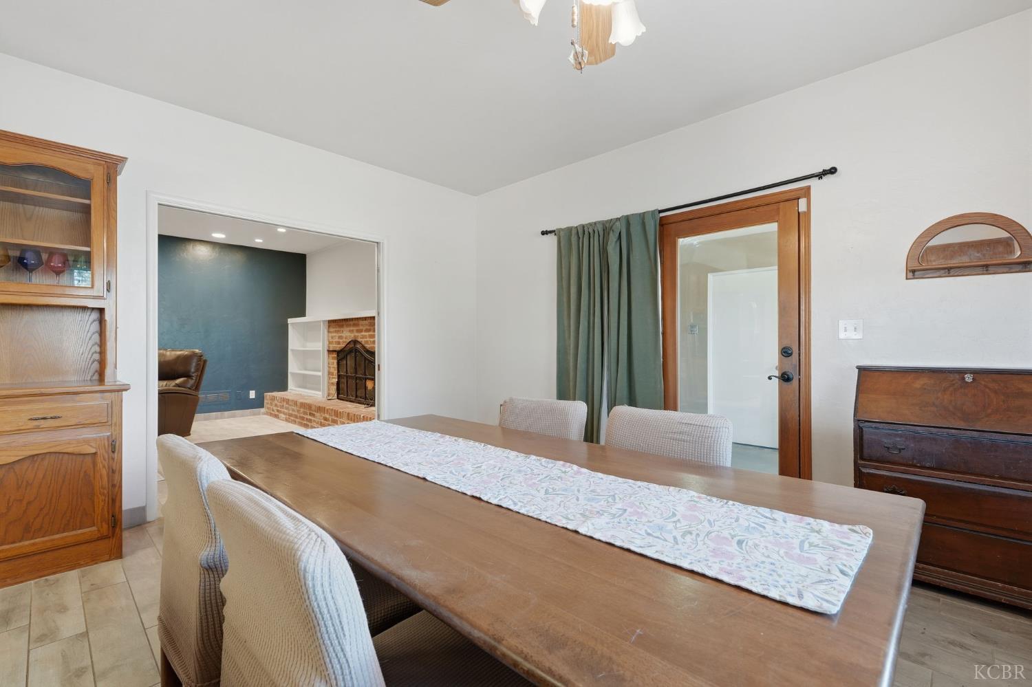 2234 W Cambridge Ave, Visalia, CA 93277