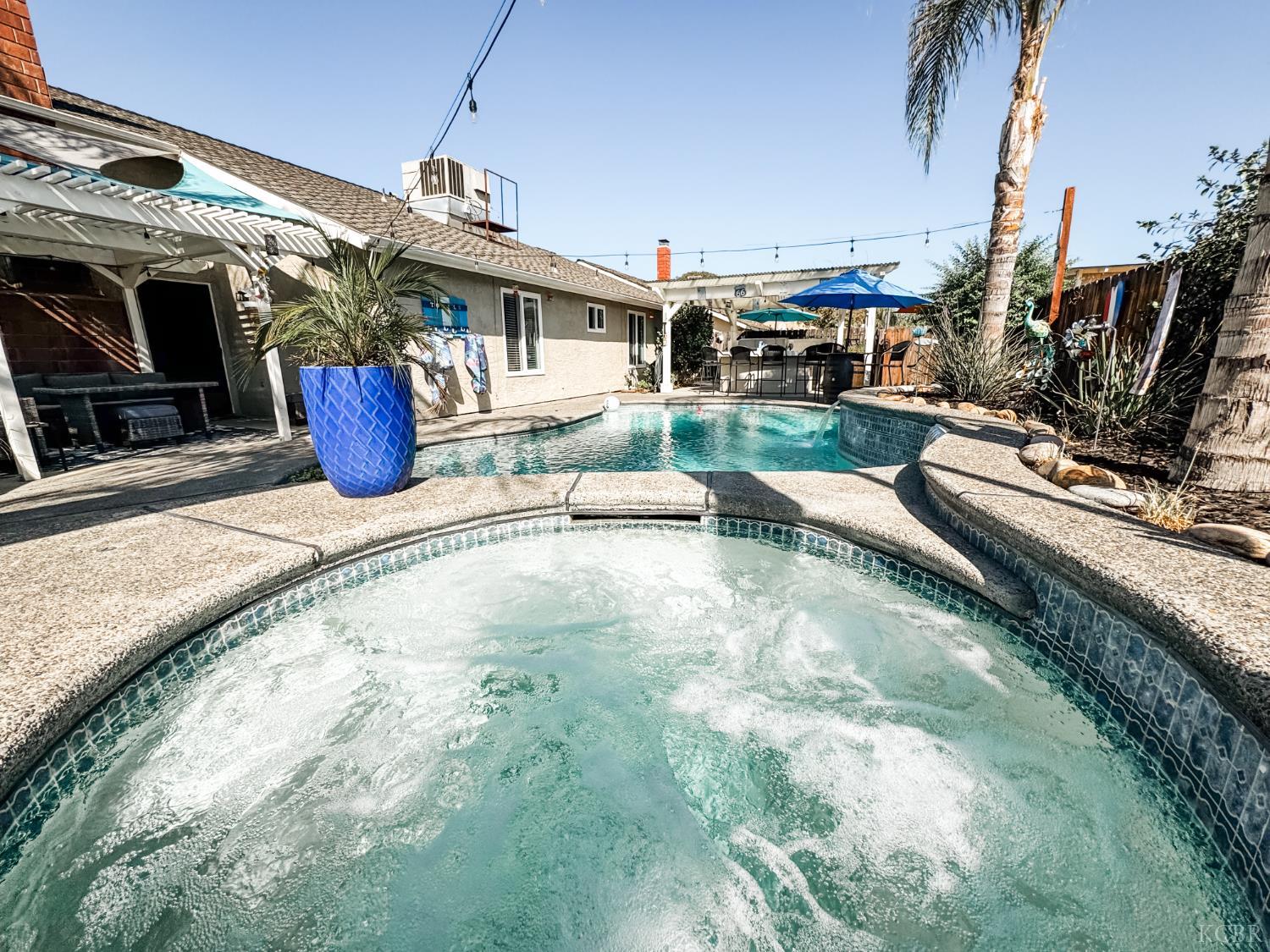 1452 Maple Ct, Lemoore, CA 93245