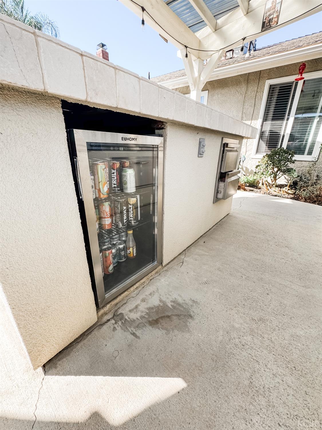 1452 Maple Ct, Lemoore, CA 93245