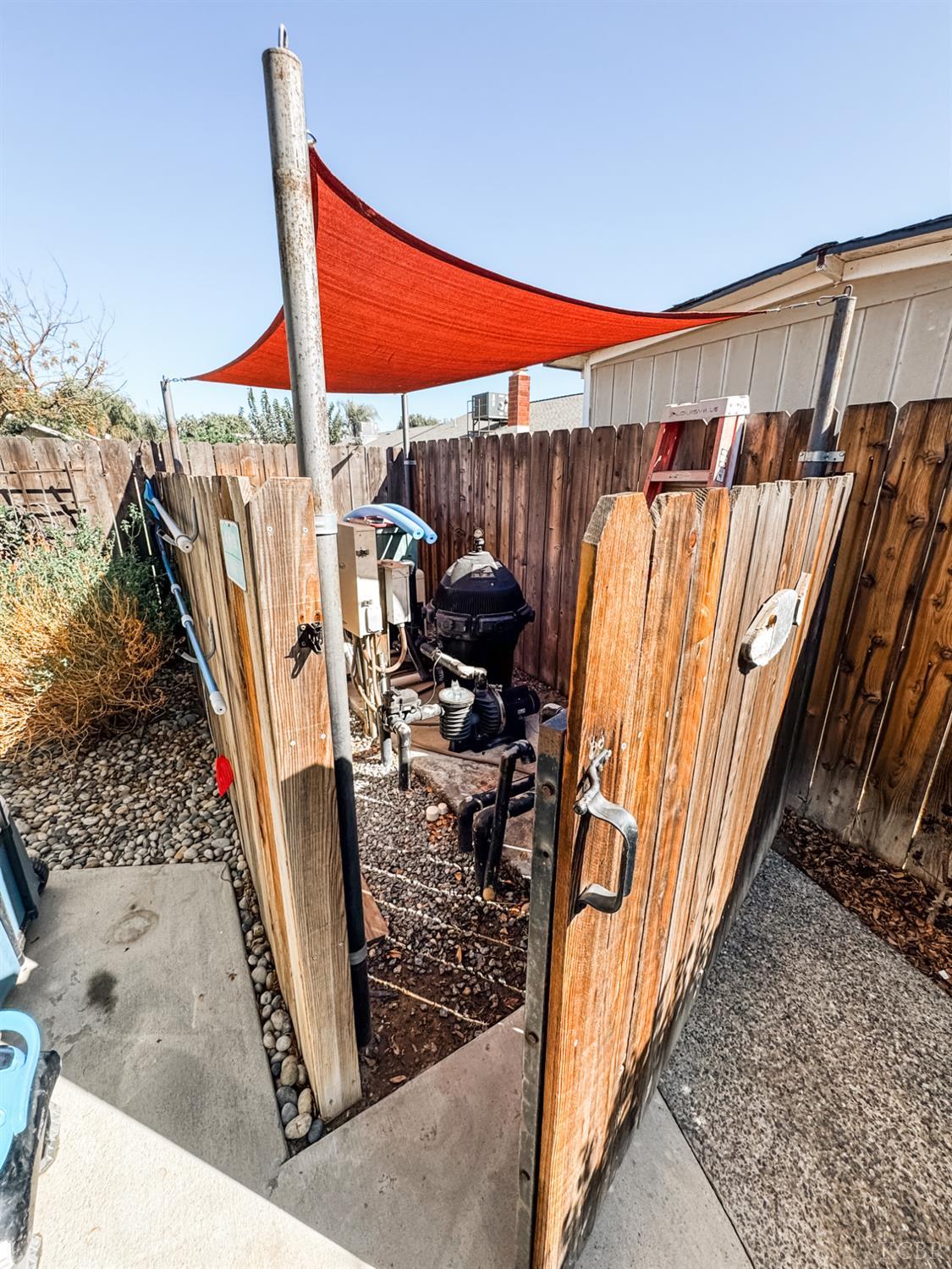 1452 Maple Ct, Lemoore, CA 93245
