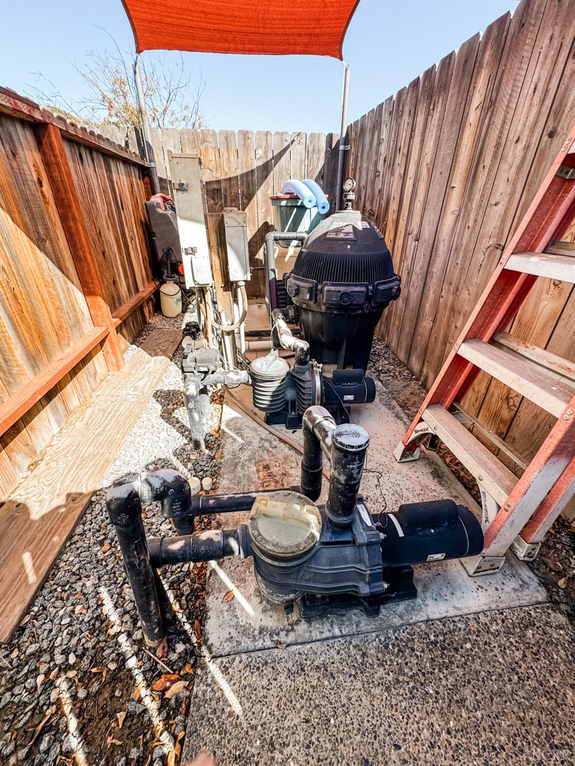 1452 Maple Ct, Lemoore, CA 93245