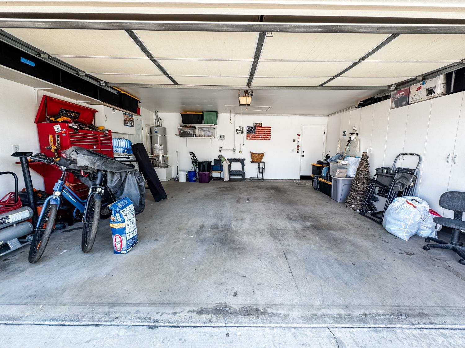 1452 Maple Ct, Lemoore, CA 93245