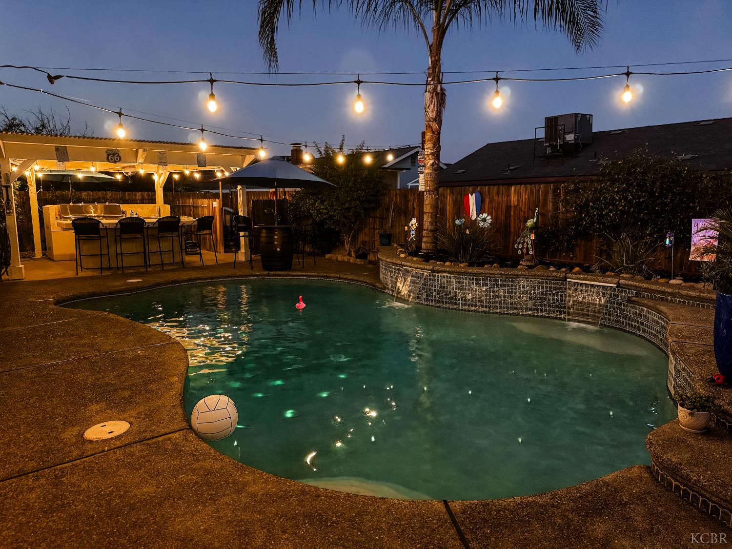 1452 Maple Ct, Lemoore, CA 93245