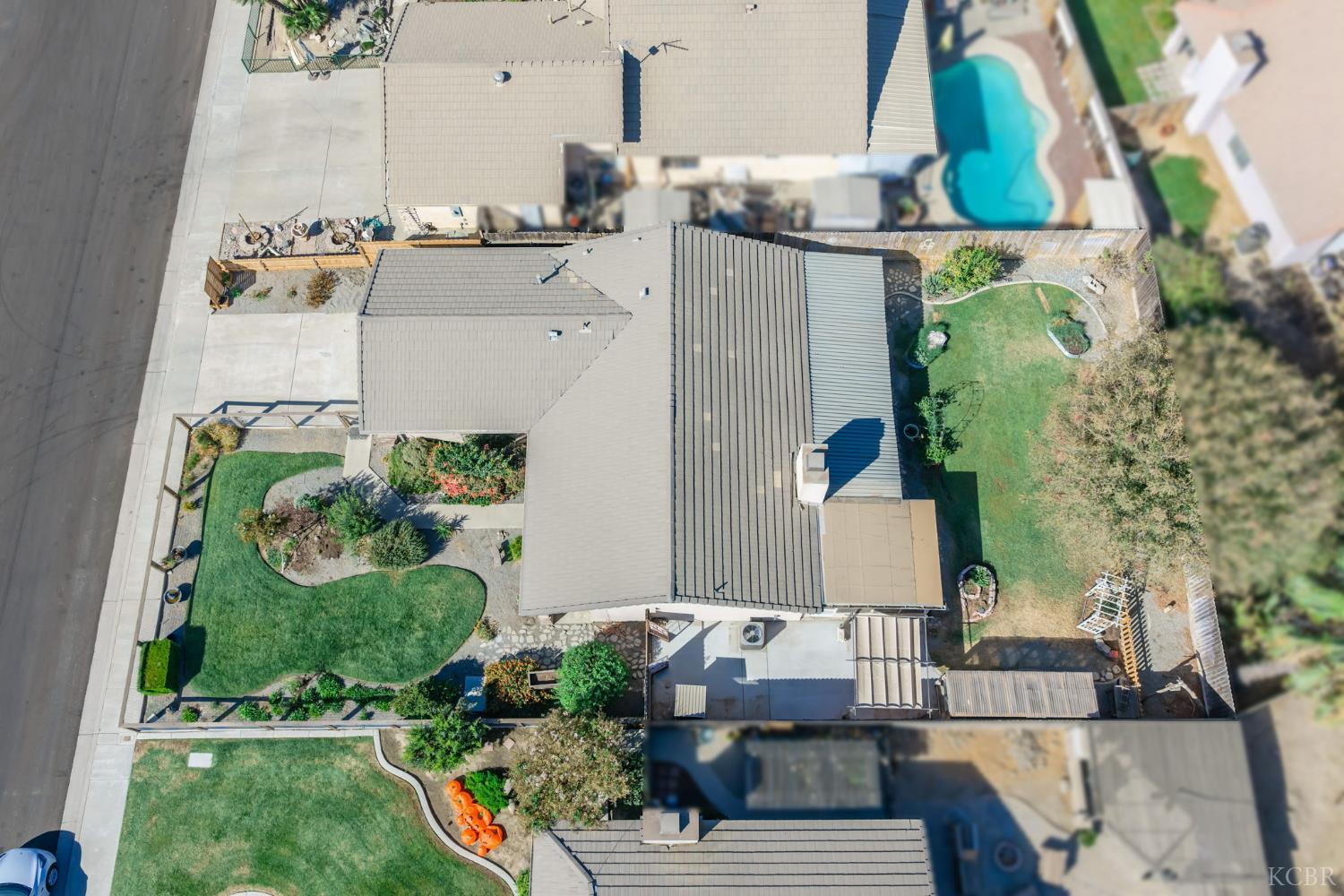 880 E Palm Dr, Hanford, CA 93230
