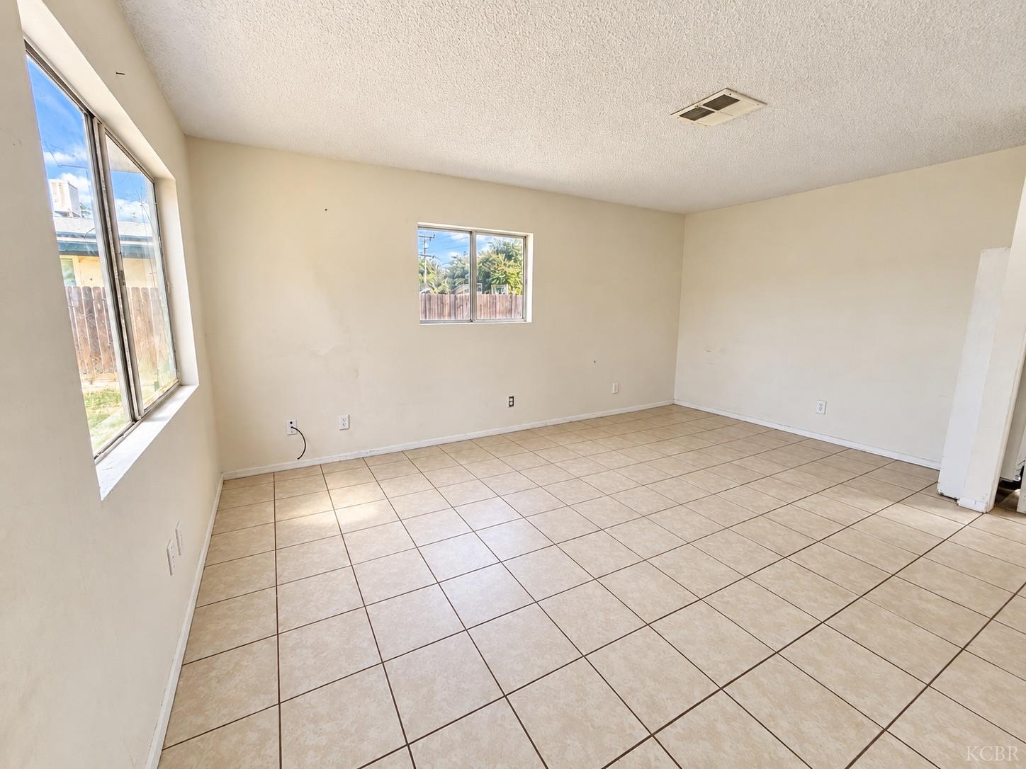 807 Castaic Ave, Bakersfield, CA 93308