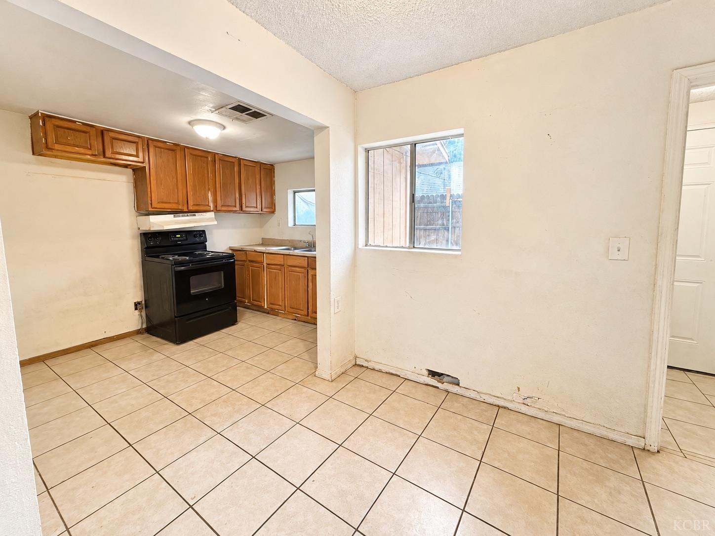 807 Castaic Ave, Bakersfield, CA 93308