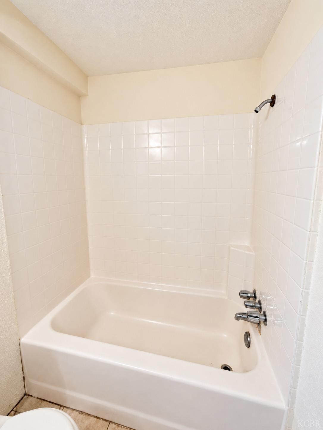 807 Castaic Ave, Bakersfield, CA 93308