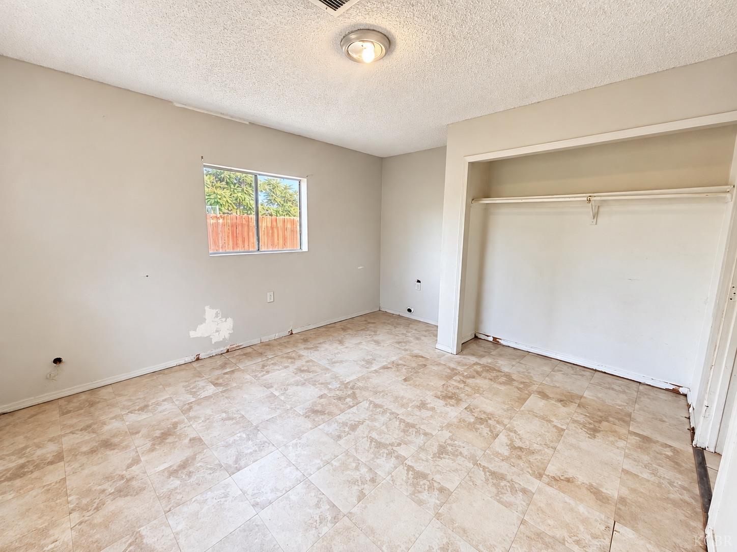 807 Castaic Ave, Bakersfield, CA 93308