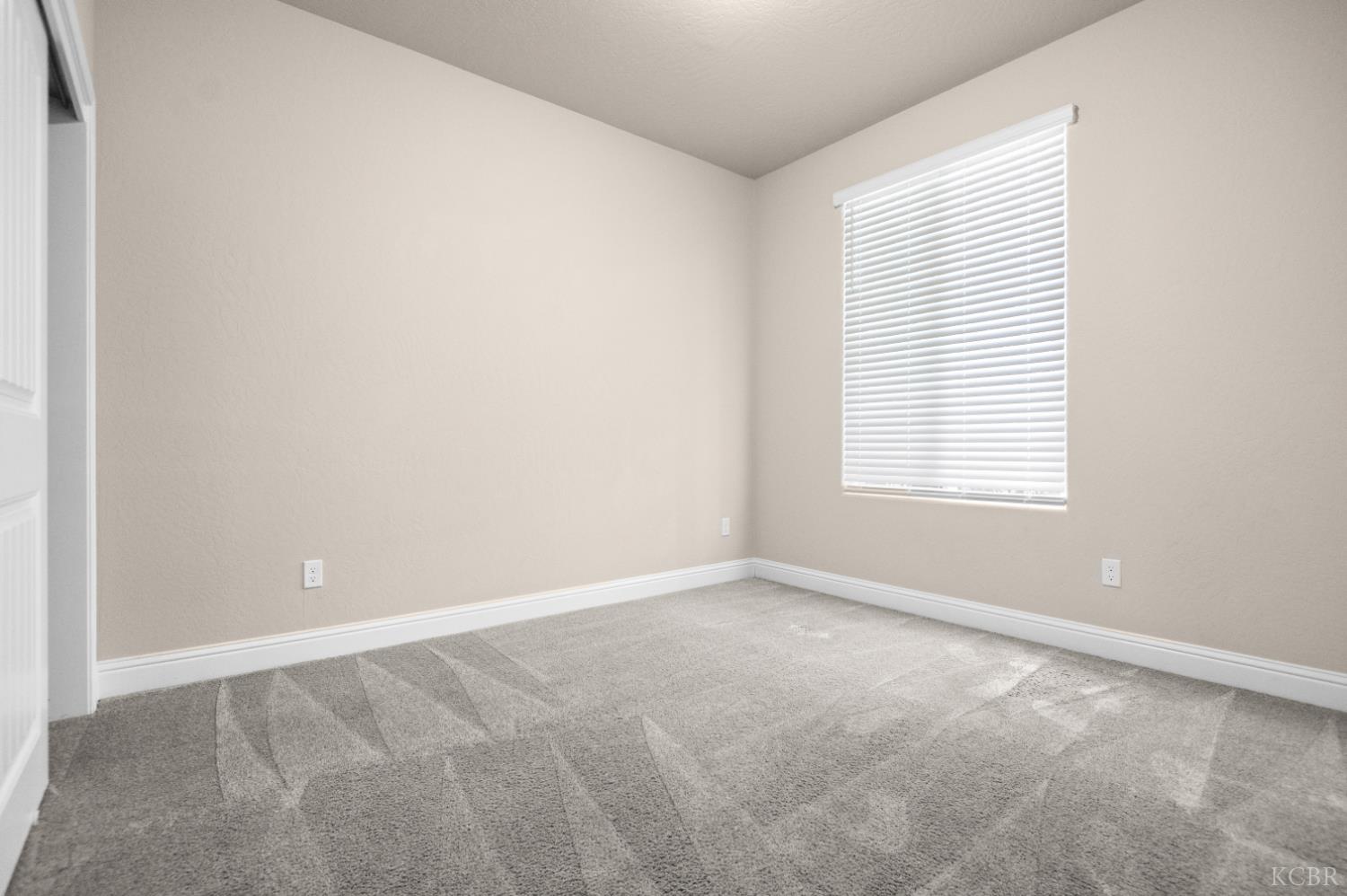 918 S Crumal St, Visalia, CA 93292