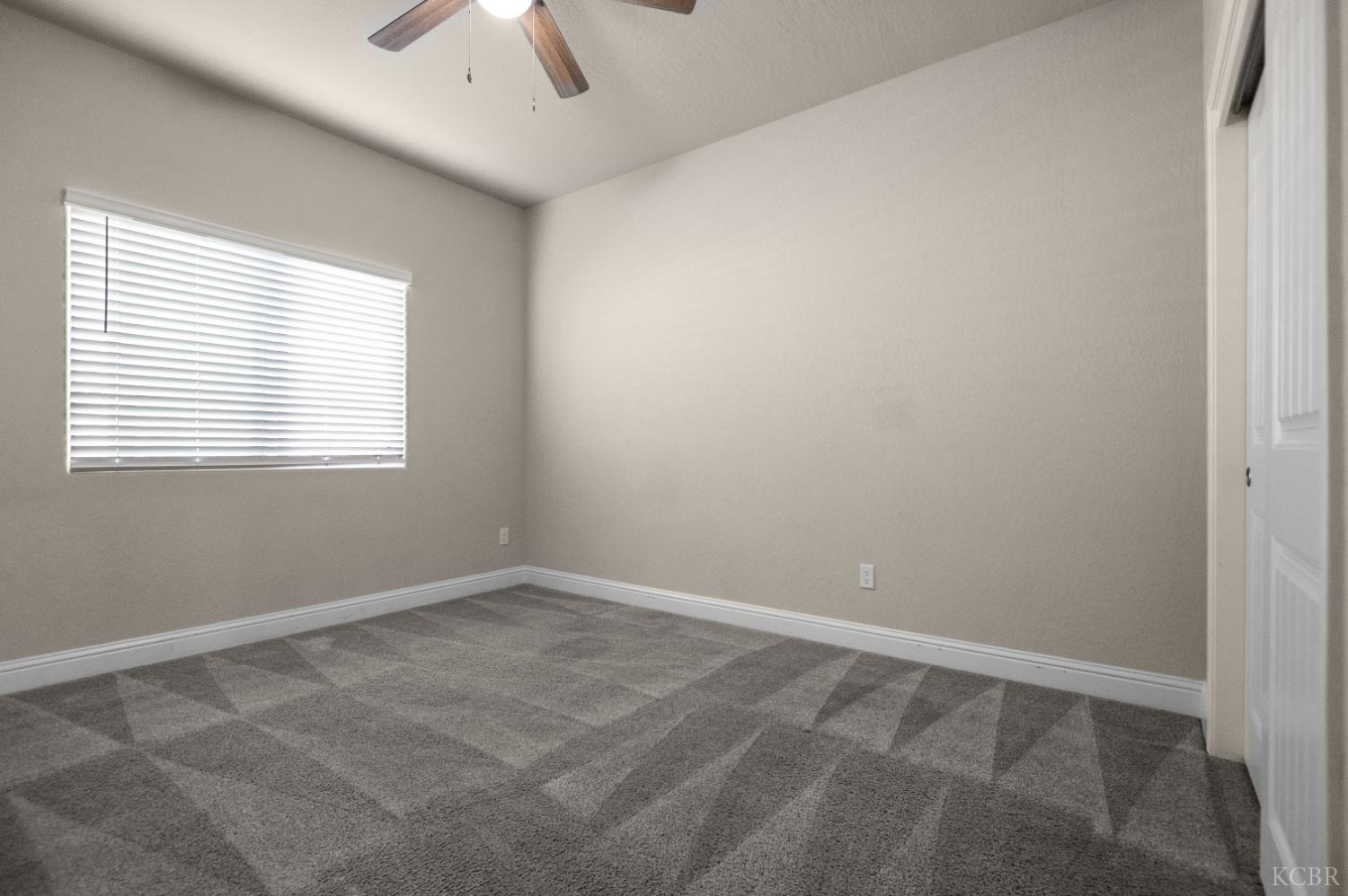 918 S Crumal St, Visalia, CA 93292