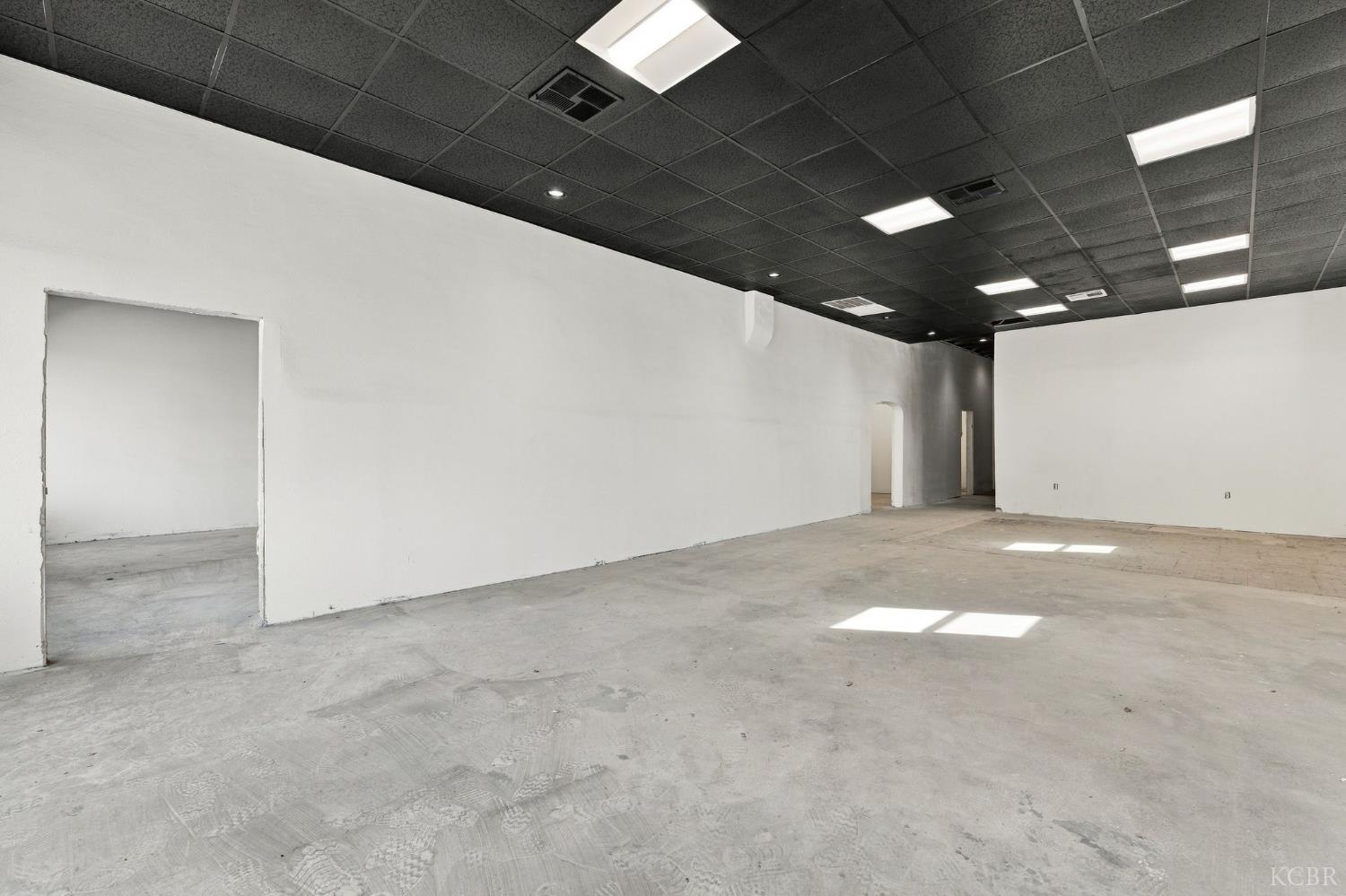 401 E 7th St, Hanford, CA 93230