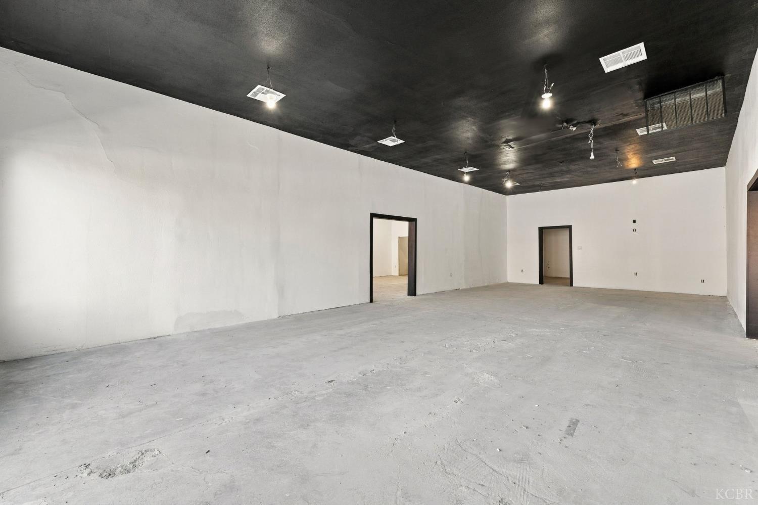 401 E 7th St, Hanford, CA 93230