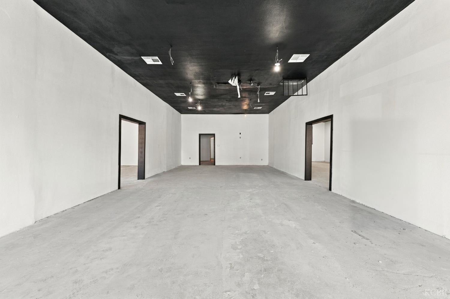 401 E 7th St, Hanford, CA 93230