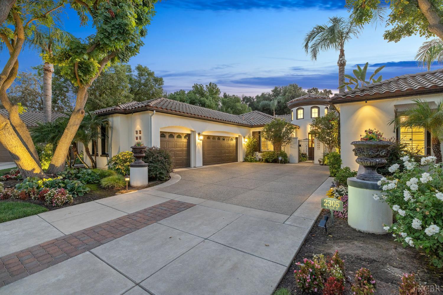 2305 N Teddy St N, Visalia, CA 93291