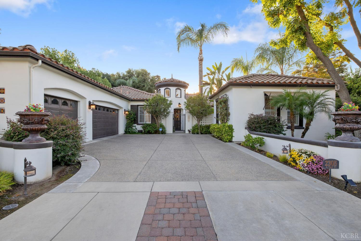 2305 N Teddy St N, Visalia, CA 93291