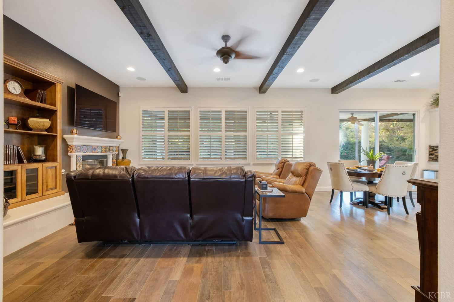 2305 N Teddy St N, Visalia, CA 93291