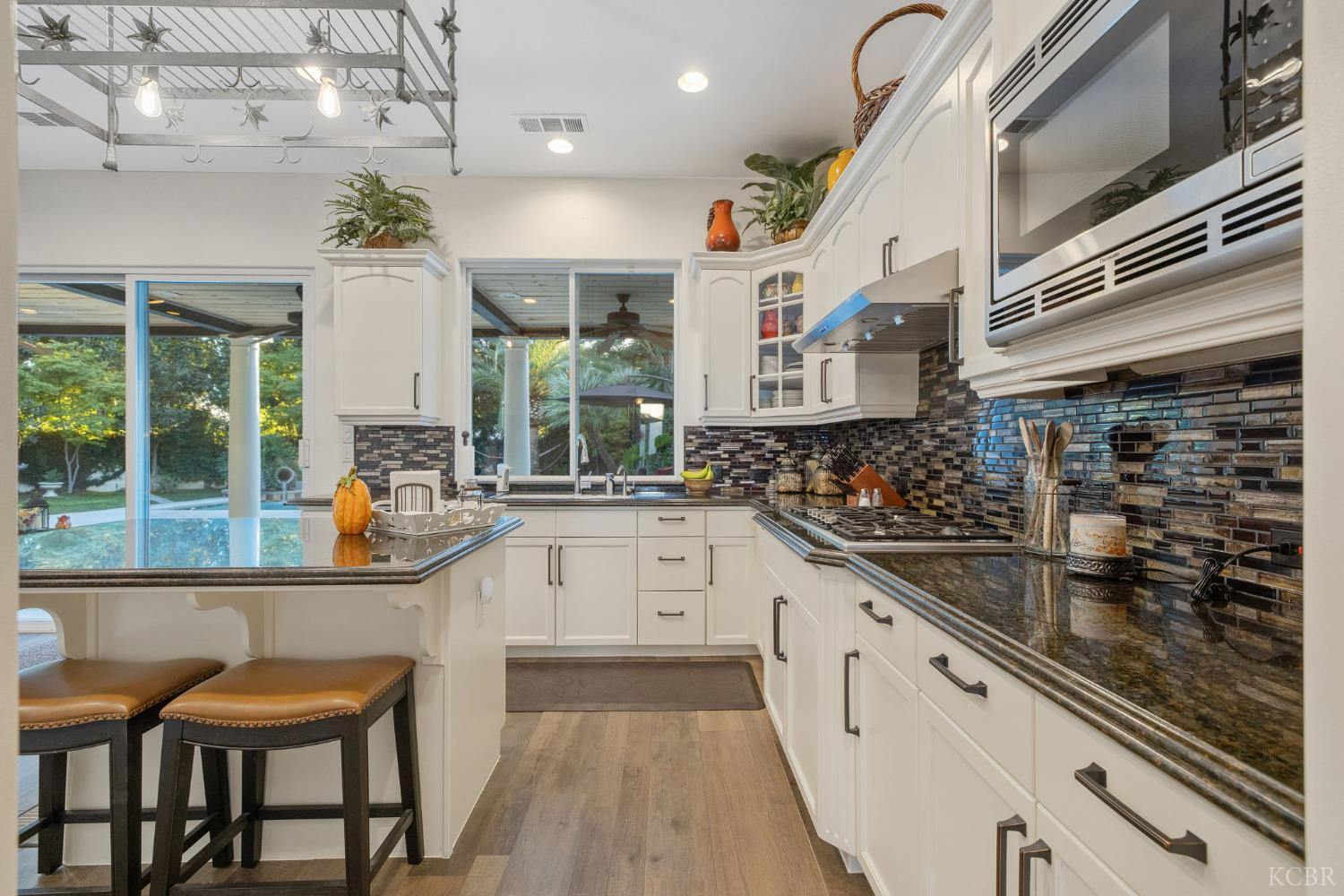 2305 N Teddy St N, Visalia, CA 93291