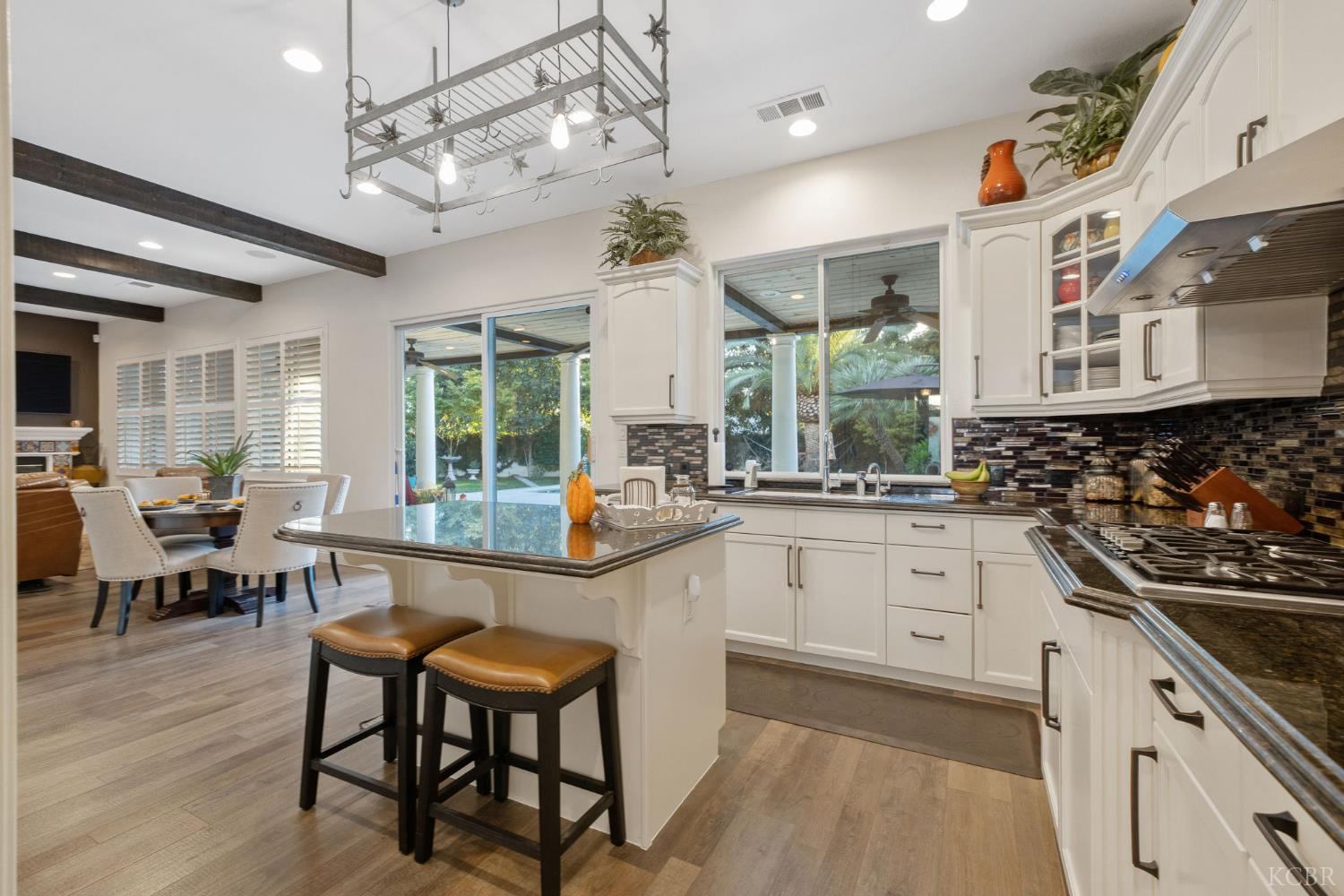 2305 N Teddy St N, Visalia, CA 93291