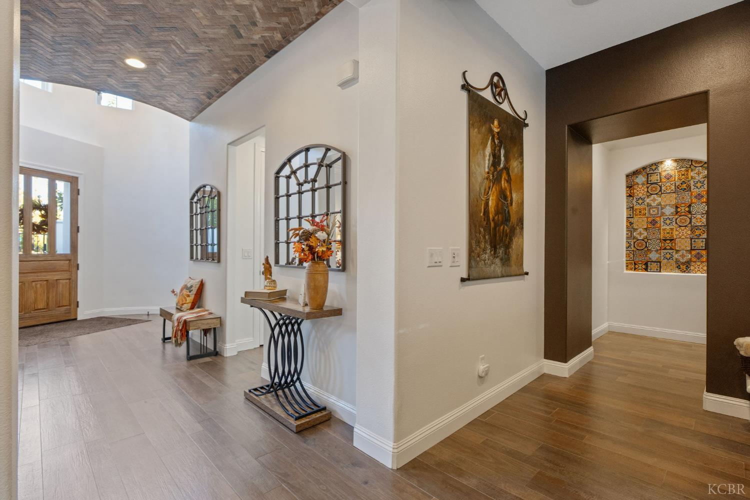 2305 N Teddy St N, Visalia, CA 93291