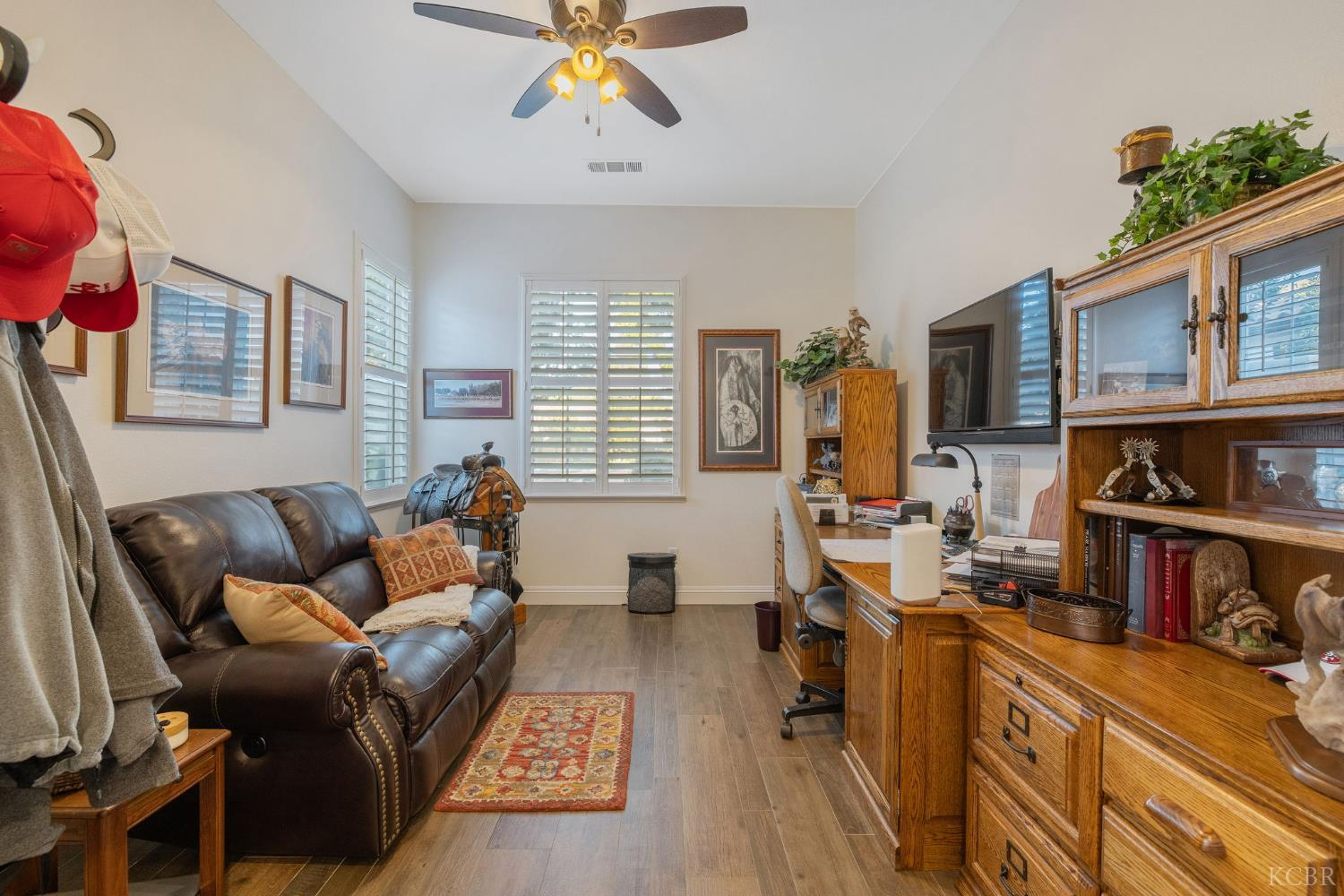 2305 N Teddy St N, Visalia, CA 93291