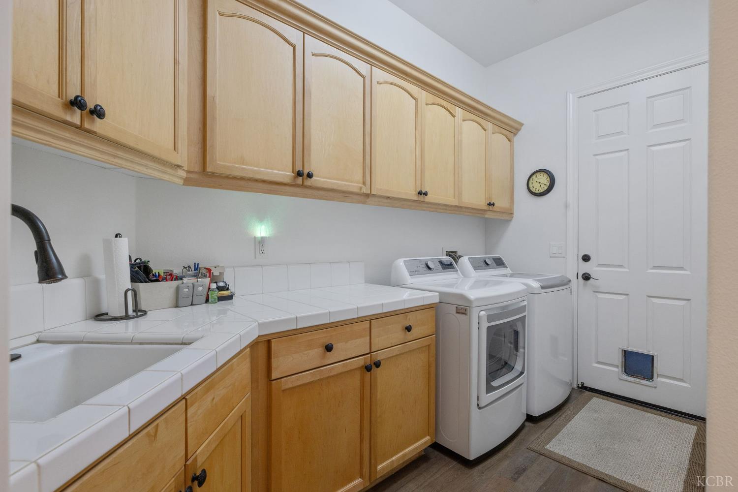 2305 N Teddy St N, Visalia, CA 93291