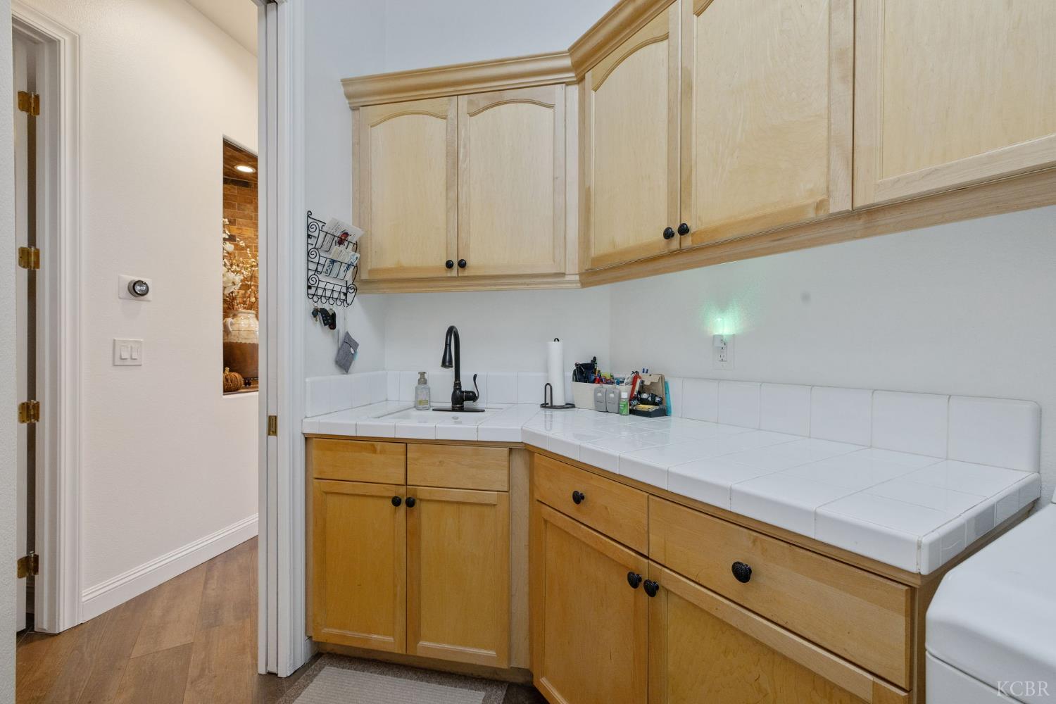 2305 N Teddy St N, Visalia, CA 93291