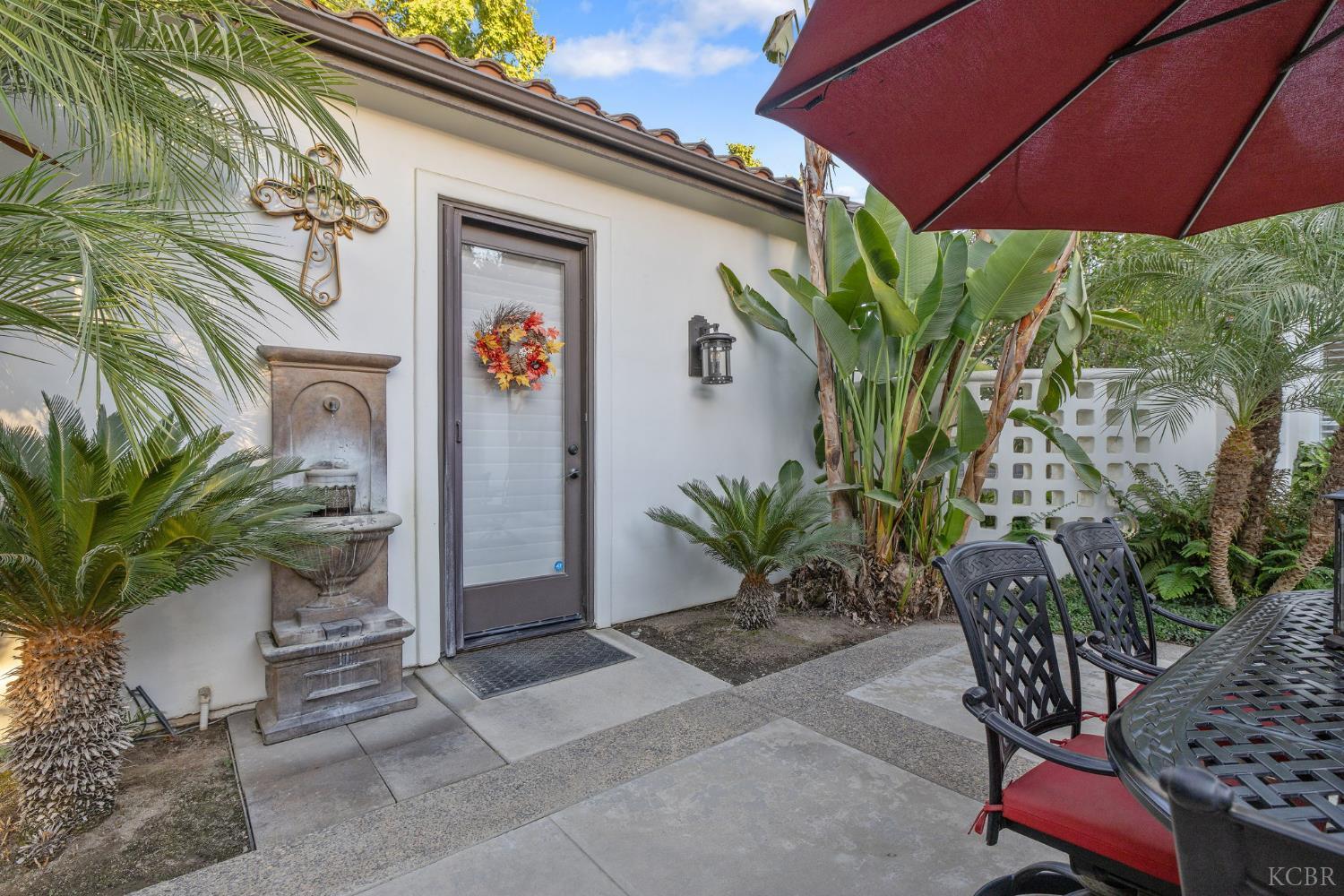 2305 N Teddy St N, Visalia, CA 93291