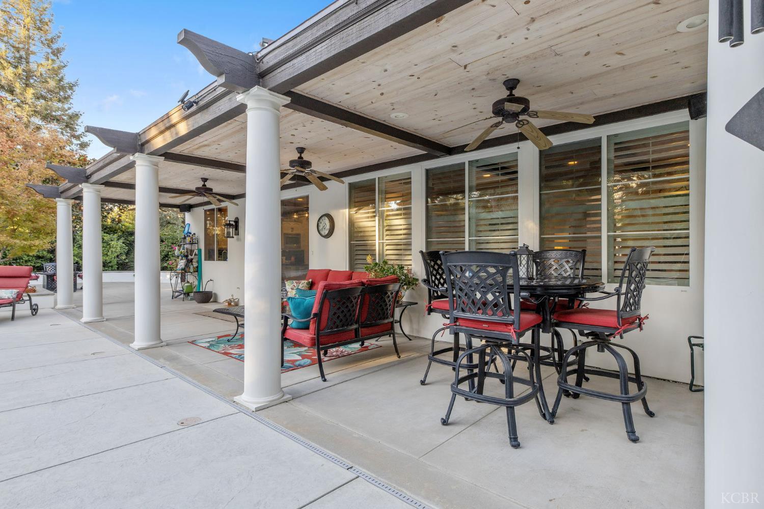 2305 N Teddy St N, Visalia, CA 93291