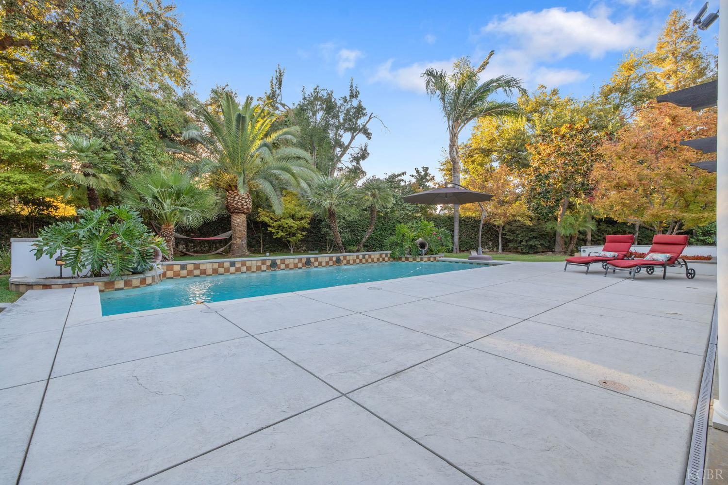 2305 N Teddy St N, Visalia, CA 93291